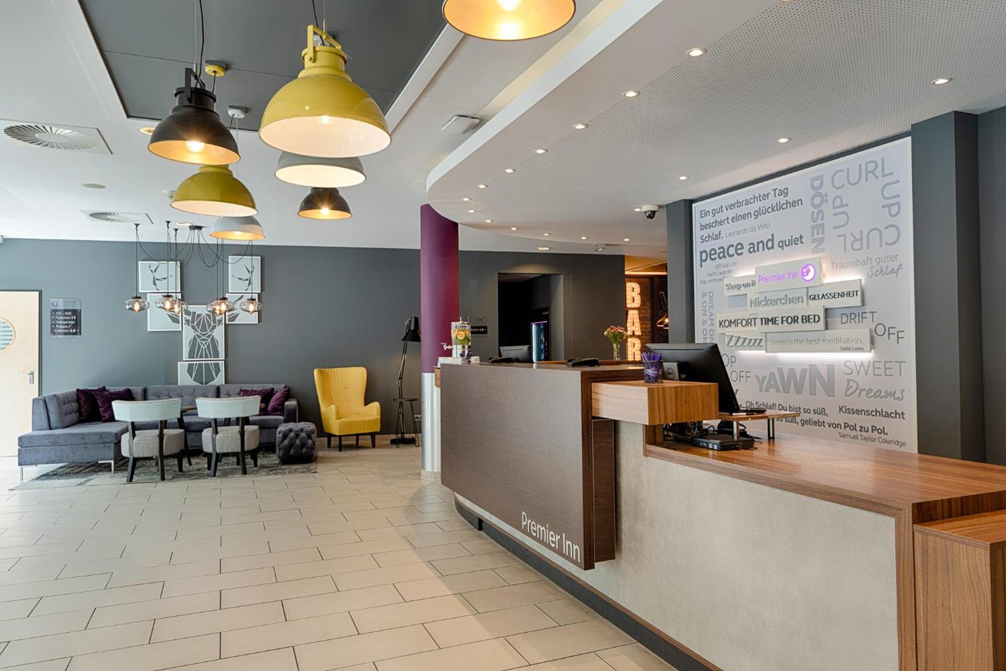 Premier Inn Berlin City Centre ภายนอก รูปภาพ